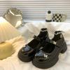 Zapatos Mary Jane de suela gruesa de piel pequeña para mujer Otoño 2024 Nuevo Zapatos estilo británico Punta redonda Velcro Mocasines franceses