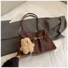 Bolso de Mano para Commuter 2025 Invierno Nuevo Moda Coreana Debajo del Brazo Gran Capacidad Hebilla de Cinturón Personalizada Bolso Tote para Mujer