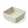 Plato cuadrado de cerámica sencillo con bandeja de bambú, adecuado para uso doméstico como plato para servir bocadillos, frutas o salsas para mojar; disponible al por mayor