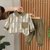 Ropa de Primavera para Niños Camisa de Comercio Exterior Ropa de Primavera y Otoño Ropa Infantil de Rayas Verticales Ropa Infantil Inglesa Traje de Dos Piezas a Juego de Colores para Bebé
