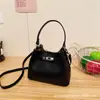 Bolsa Elegante com Fecho de Metal, Bolsa Saco de Ombro Único Estilo Luxo Leve para Mulheres, Nova Versão Coreana 2026 Versátil Casual Bolsa Transversal