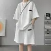 Verão 2026 Novo Conjunto Esportivo Casual Solto Estilo Coreano Masculino Manga Curta Shorts Estilo Hong Kong Tendência Cor Sólida Casal
