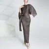Vestido Plisado con Textura Miyake para Mujer Shenzhen Nanyou de Gama Alta Comercio Exterior Transfronterizo Conjunto de Dos Piezas con Chal para Mujer