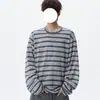 Camiseta de manga larga con cuello redondo, bloques de color a rayas, color 2026 para hombre, casual, versátil, con un diseño elegante, corte holgado y estilo simple, adecuada como capa interior