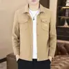 2025 Nueva Chaqueta Vaquera Casual Bordada Luminosa Fina de Otoño e Invierno Chaqueta de Trabajo para Hombre Top de Mezclilla de Moda para Hombre