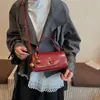 2025 Nova Tendência Nicho High-End Estilo Retrô Versátil Luxo Leve Bolsa de Ombro Único, sob o Braço, Transversal para Mulheres