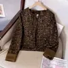 Jaqueta curta com estampa de leopardo em cores contrastantes estilo Chanel para mulheres, nova jaqueta de topo de alta qualidade para primavera e outono de 2026