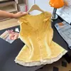 Chaleco de punto holgado dulce con flores tridimensionales 2026 otoño e invierno nuevo estilo suave chaleco suéter sin mangas para mujer