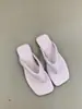 Chuyuji 2026 Primavera/Verão Novo Estilo Coreano Simples Nicho Sandálias de Dedo Quadradas para Mulheres para Uso ao Ar Livre