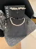 Tricô Coreano Doce com Gola de Renda para Mulheres no Inverno Novo Design Versátil Top de Base de Manga Longa