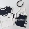 Camiseta Infantil Estilo Coreano Manga Curta Verão 2026 Nova Fashionável Versátil Gola Redonda Color Block Bordada Top Curto