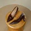 Zapatos de mujer de corte bajo estilo francés, nuevos para primavera y otoño de 2026, sencillos y elegantes, punta fina, piel suave, versátiles, de tacón alto, cómodos de llevar