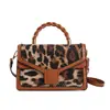 Bolso de Mano de Leopardo Moderno y Sencillo para Mujer, Nuevo Estilo 2026, Bolso de Hombro con Bloques de Color Elegante, Bolso Cruzado Cuadrado Pequeño Elegante y Único