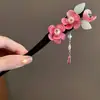 Estilo Nacional Madeira Elegante Grampo de Cabelo Estilo Antigo Grampo de Cabelo Hanfu Jardim de Osmanthus Gardênia Flor de Ameixa Disco Borboleta Acessório de Cabeça Franja Lateral