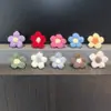 Nuevos dijes para zapatos de flor de hilo, Flores de punto mullido tipo pompón, Set de accesorios desmontables para pantuflas