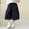 Bermuda Cargo de Verão Fina para Meninos 2026 Novo Estilo Roupa de Verão para Crianças Grandes Calças de Comprimento Médio para Meninos Calças Casuais de Cinco Pontos para Crianças