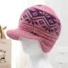 Chapéu de Inverno para Mãe, Mulheres de Meia-Idade e Idosas, Proteção Contra Frio, Chapéu Quente com Proteção para Orelhas, Chapéu de Lã Tricotado com Pelúcia para Avó e Senhora Idosa