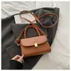 Bolsa Retro de Ombro Único para Mulheres, Bolsa de Mão Tendência de Nicho, Nova Moda Bolsa Quadrada Pequena Crossbody Simples Atacado