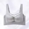 Figura de Jade Borboleta Outono Inverno Lingerie de Cetim Seio Grande Parece Menor Taça CD Fina Modeladora Recolhe Seios Laterais Levanta Previne Queda Sutiã