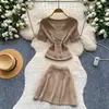 Conjunto de Duas Peças Rosa Tricotado Vazado Estilo Casual para Mulheres, Conjunto de Moda Verão com Top Vazado de Gola V Slim-Fit e Saia