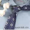 Nueva Corbata para Hombre de Comercio Exterior Estampada Patrón Retro 8cm Traje Formal Corbata Anudada a Mano Fabricante Venta al por Mayor en Stock