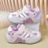 Zapatos Casuales para Niños 2026 Primavera Nuevo Estilo Transpirables Suela Suave Moda Malla Deportivos para Correr para Niños Medianos y Grandes Niñas