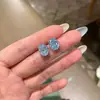 Ondas de PlayaCorte Flor de Hielo Diamante Azul Cristal de Hielo Huevo de Paloma Pendientes para Mujer, Verano, Iluminador, Sencillo, Versátil, Pendientes de Lujo Ligero