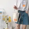 En stock Bolsa de Lona de Dibujos Animados para Llevar en la Mano un Solo Hombro Estudiante Tutores Literatura Versátil Cuatro Estaciones Portátil Bolsa de Tela Bolsa de Viaje para Mujer
