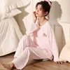 Nuevo Conjunto de Pijama de Algodón Puro Transpirable Amigable con la Piel, Cuello Redondo, para Mujer, Manga Larga Cómodo, Se Puede Usar Afuera, Conjunto de Ropa de Casa Estampado, Otoño e Invierno