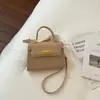 Moda coreana e japonesa color-blocking simples 2026 nova bolsa quadrada pequena versátil de ombro, bolsa de mão e crossbody feminina para o outono para o dia a dia