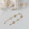Colar em Formato de Diamante com Madrepérola Branca e Concha Rosa, Artesanato de Precisão V-Gold, Pulseira Flor Pontiaguda Trevo de Quatro Folhas Cinco Flores, Banhado a Ouro 18K CNC Atacado