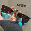 Las gafas de sol polarizadas con clip se pueden usar sobre las gafas graduadas, son adecuadas para que los hombres las usen de día y de noche, específicamente para conducir, pescar y visión nocturna.