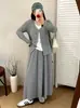 Conjunto de top e saia de duas peças falsas para mulheres plus size, estilo outono 2026, conjunto casual solto para mulheres plus size