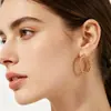 Pendientes franceses en forma de C con agujeros, ligeros, de lujo, modernos y sencillos, para mujer.