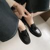 Mocasines Artísticos de Flecos de Piel de Vacuno Estilo Británico Primavera 2025 Tacón Medio Grueso Punta Redonda Cuero Para Desplazamiento Boca Profunda Zapatos de una Capa para Mujer