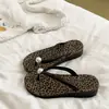 Chanclas retro de lunares con perlas a la moda para uso exterior, sandalias de playa de suela gruesa que aumentan la altura, chanclas que aumentan la altura, zapatillas de casa de moda