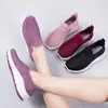 Sapatos femininos respiráveis de malha novos de verão pedal antiderrapante sola macia sapatos de comércio exterior Sapatos de rede femininos