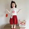 Conjunto de Verão Feminino Manga Curta Cartoon Ombro a Ombro 2026 Novo Conjunto Casual de Duas Peças Estiloso e Chique para Bebês
