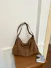 Bolsa de Almofada de Veludo Camurçado de Grande Capacidade Estilo Solto Transfronteiriça Nova Bolsa Tote de Ombro Único Retrô Outono/Inverno 2026