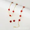 Conjunto de Collar, Pulsera y Pendientes de Trébol de Cinco Hojas de Venta Caliente Transfronteriza Moda Gama Alta Nicho Flor Única Cara Madreperla Joyería