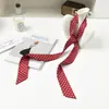 Lenço de Seda com Bolinhas Faixa para Cabelo Tie Hair Feminino Lenço Elegante de Alta Qualidade Lenço Fino de Verão para Proteção do Pescoço Cabelo Longo