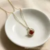Collar Colgante de Olla de Jade Rojo de Alto Diseño, Popular Colgante de Lámpara de Aladino que Concede Deseos, Accesorio Versátil de Moda Unisex Estilo Coreano