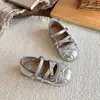 Outono de 2026 Novo Estilo Coreano Moda Feminina Versátil Solado Macio Antiderrapante Cano Baixo Velcro Laço Retro Sapatos