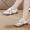Zapatos Deportivos Casuales Nuevos Populares de Comercio Exterior Talla Grande Versátiles para Mujer Zapatillas Blancas Deportivas para Mujer Zapatillas Planas de Primavera Modernas