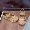 Novos Sapatos Mary Jane Retro de Camurça com Fivela Dupla para Outono de 2026 para Mulheres, Bico Redondo, Superfície Macia, Aumento Interno da Altura, Sapatilhas Antiderrapantes