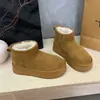 Zapatos de pan de suela gruesa, forrados de felpa, engrosados, zapatos de algodón versátiles para mujer, nuevo estilo invierno 2026, antideslizantes, cálidos, botas de nieve para el noreste