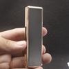 Isqueiro de carregamento de tira ultrafina retrátil feminino CWA13 pode ser colocado no maço de cigarros logotipo de boate spa para pés personalização