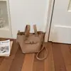 Bolso de mano de alta gama tipo cubo 2026 nueva moda versátil bolso cruzado para mujer, bolso de mano pequeño exquisito y súper popular para salir