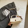 Nova Bolsa de Mão Feminina, Bolsa de Ombro Clássica Estilo Retro Europeu e Americano, Bolsa Transversal da Moda de Aparência Sofisticada para Mulheres