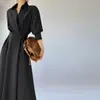 Vestido Francês de Nicho Estilo Designer para Mulheres, Manga Longa, Novo Modelo Outono 2026, Vestido Longo Elegante e Emagrecedor, Vestido Único de Alta Qualidade